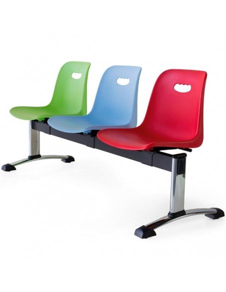 Bancada de polipropileno con asientos de plástico de colores