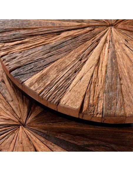 Foto detalle de la tapa de madera reciclada del juego de mesa de Nakul.